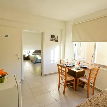 P. Ioannou Flats Διαμέρισμα *